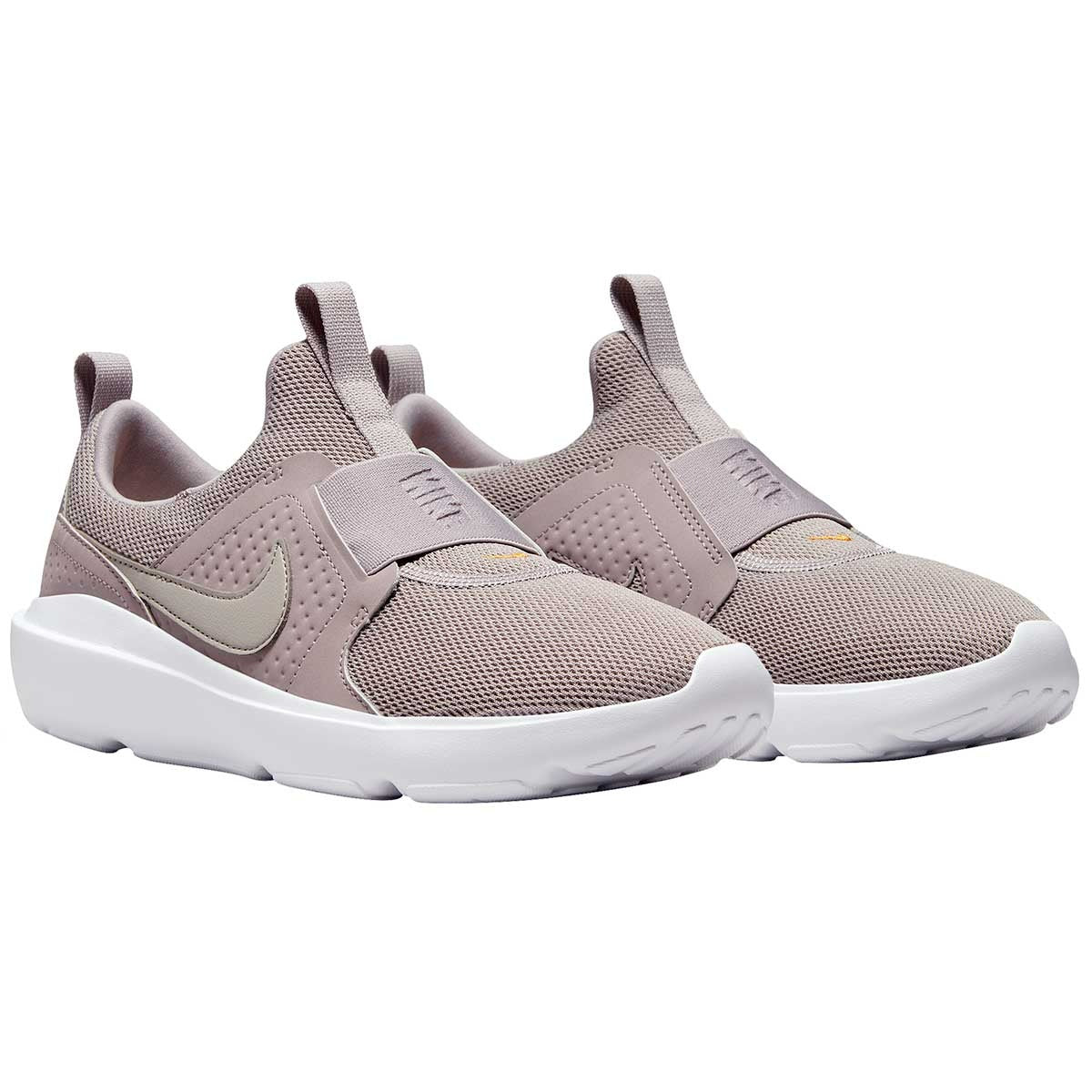 Tenis deportivos  Ad Comfort Para Mujer Color Beige  De Nike