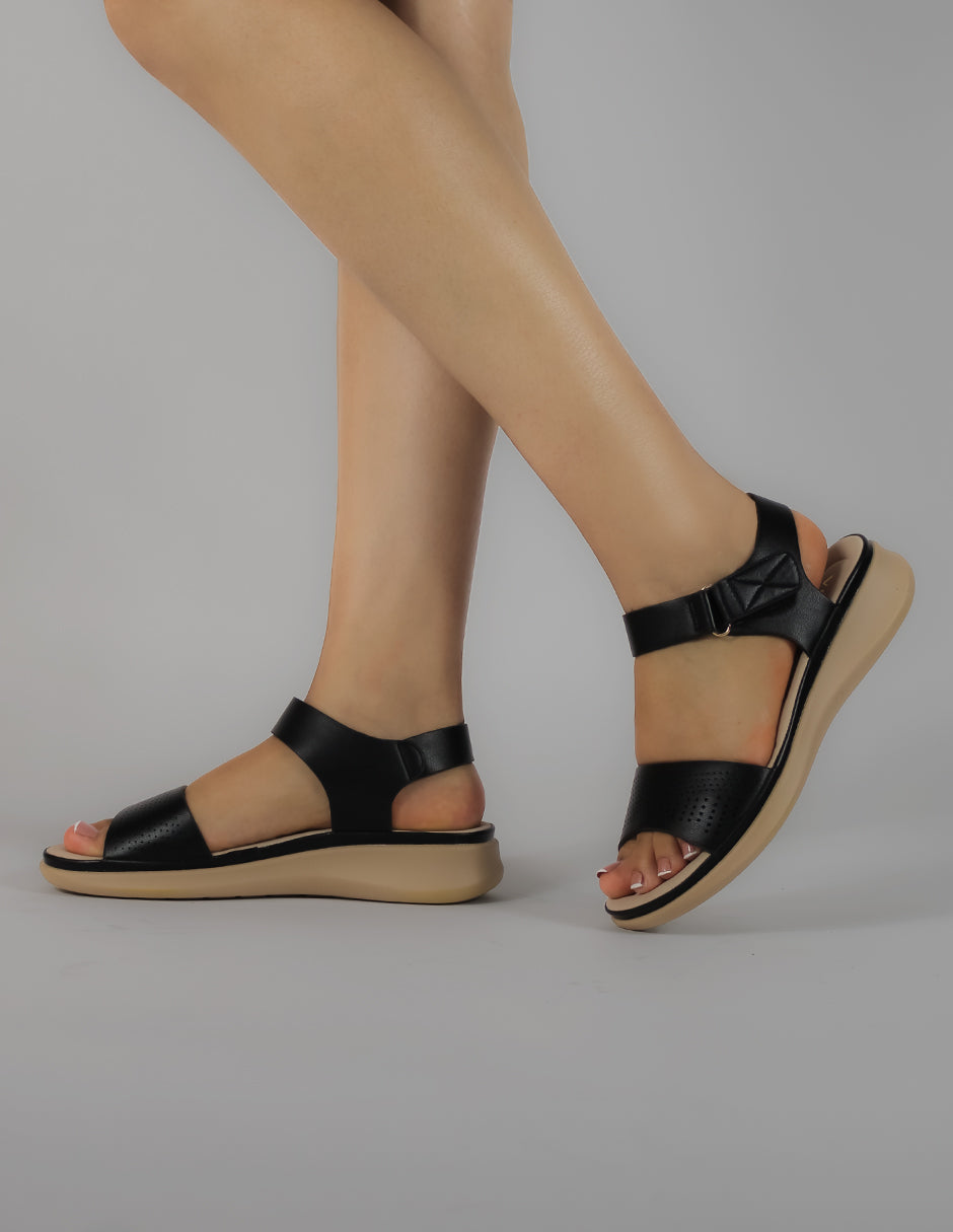 Sandalias de piso Exterior Piel sintética Color Negro Para Mujer De RBCOLLECTION