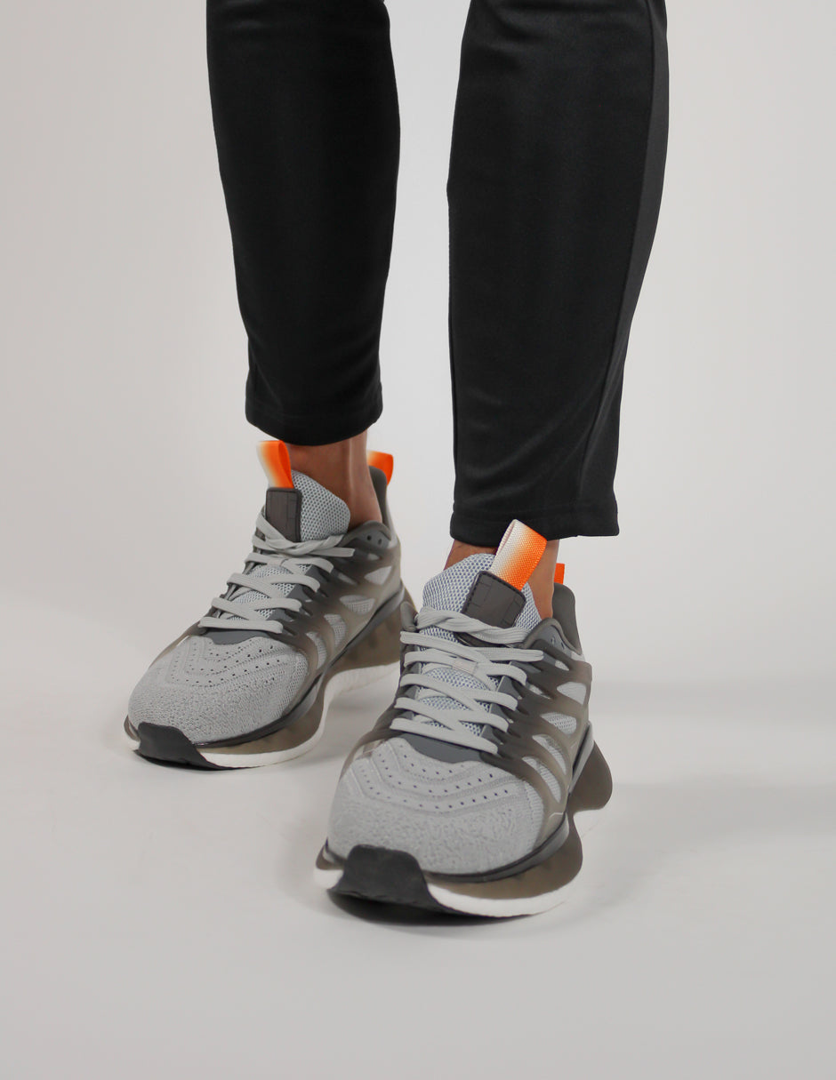 Tenis para correr Exterior Textil con tecnología KRONOS que permite mayor durabilidad, flexibilidad y resistencia Color Gris Para Hombre De RBCOLLECTION